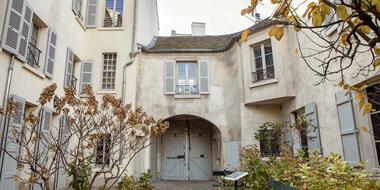 The entrance to Muse de Montmartre, Paris