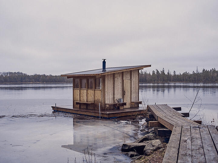 Floating sauna