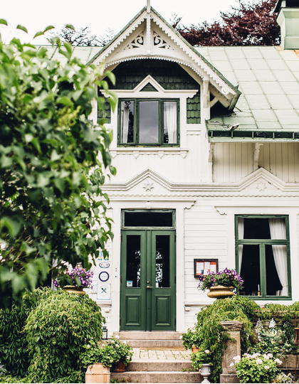 Entrance to Villa Sjötorp 